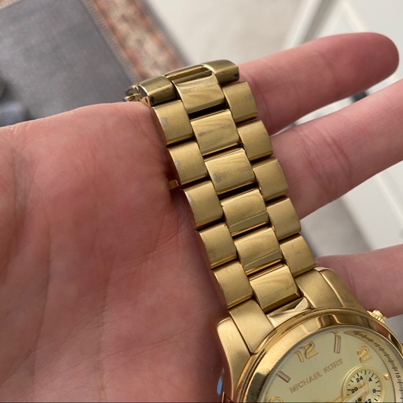 Michael Kors MK5055 Runway Chronograph Gold Watch - Picture 12 of 12